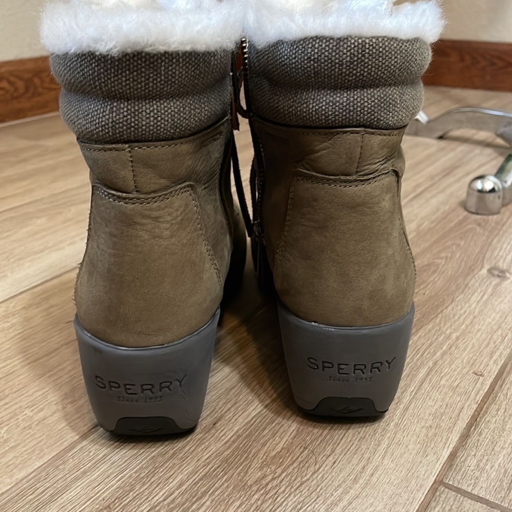 Sperry faux fur lace up wedge boots - Picture 4 of 12